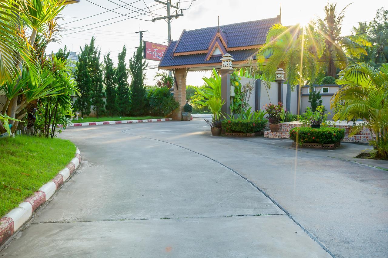 Nida Rooms Central 89 Plaza Resort 素叻他尼 外观 照片