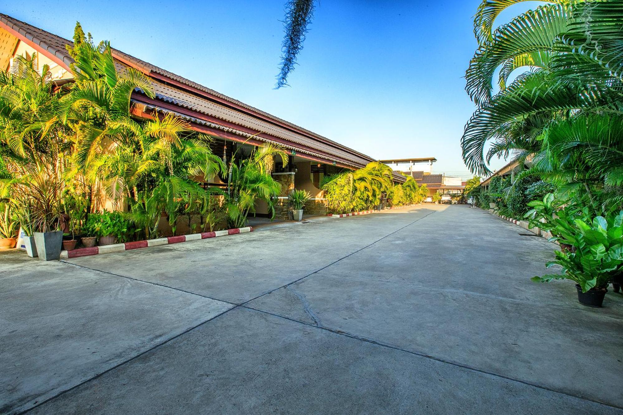 Nida Rooms Central 89 Plaza Resort 素叻他尼 外观 照片