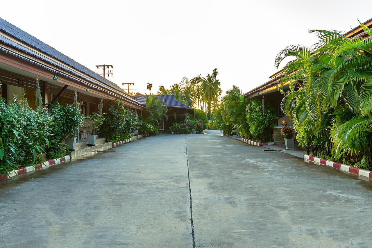 Nida Rooms Central 89 Plaza Resort 素叻他尼 外观 照片